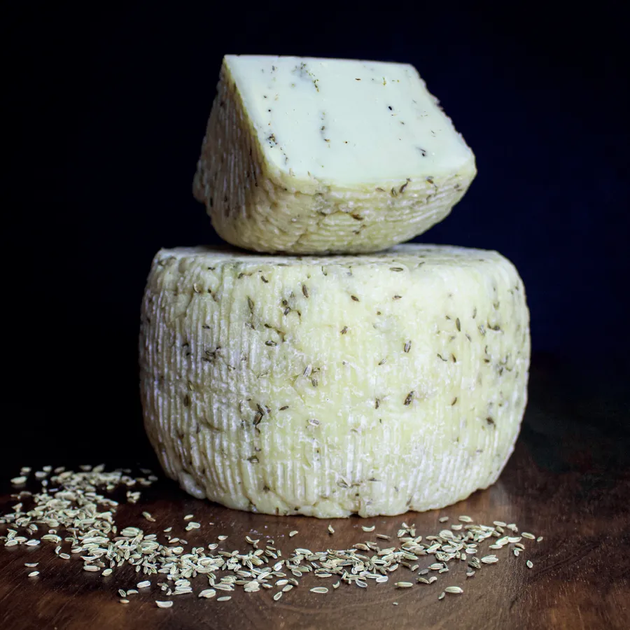 Pecorino al finocchietto – foto del produttore
