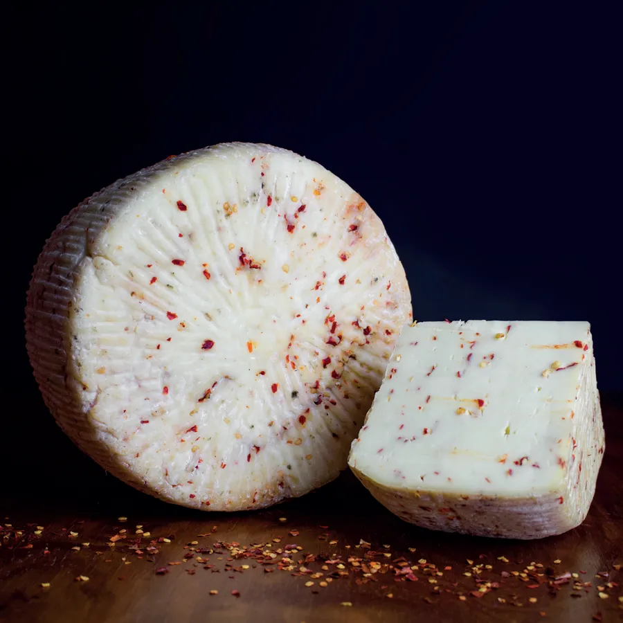 Pecorino al peperoncino – foto del produttore