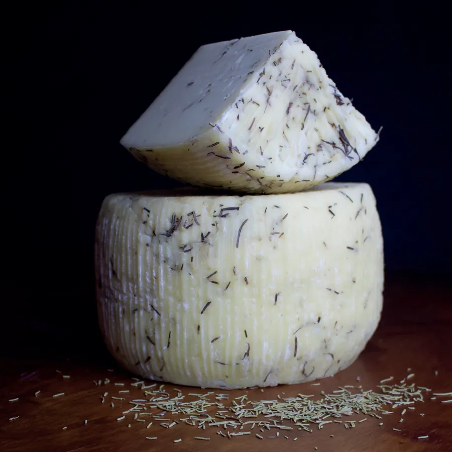 Pecorino al rosmarino – foto del produttore