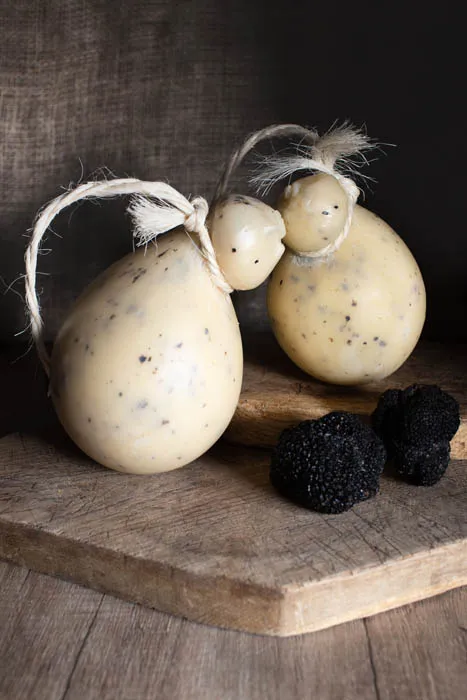 Caciocavallo al tartufo Costantini – foto del produttore