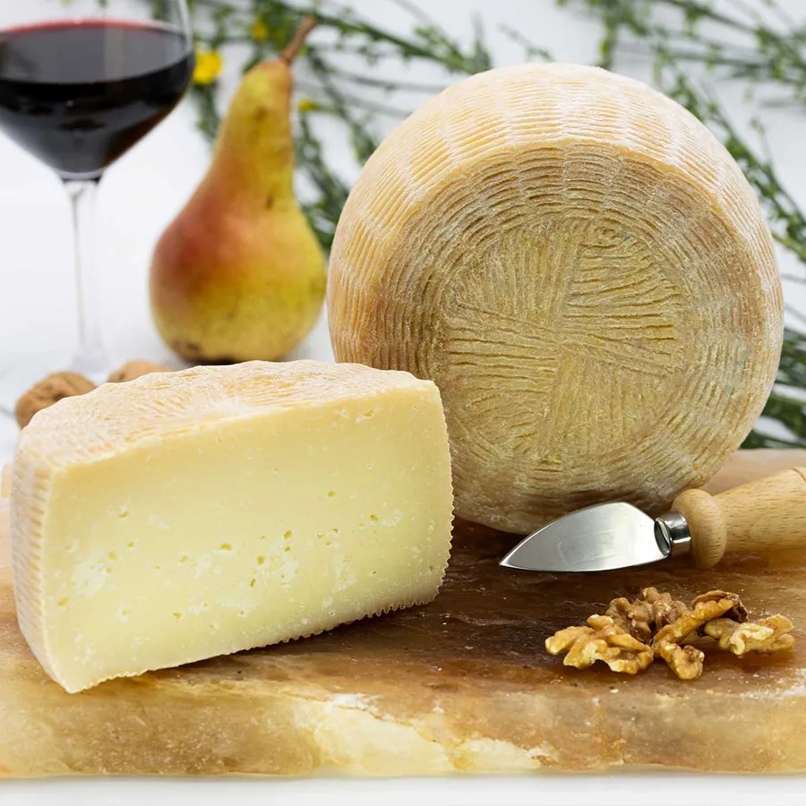 Formaggio Pecorino stagionato – foto del produttore