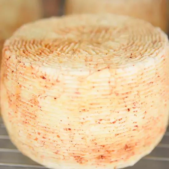 Formaggio Vaccino al Peperoncino – foto del produttore