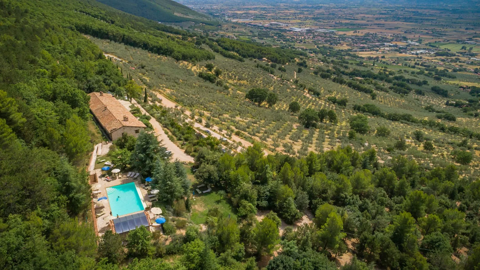 L'azienda Le Mandrie di San Paolo sulle colline del Subasio