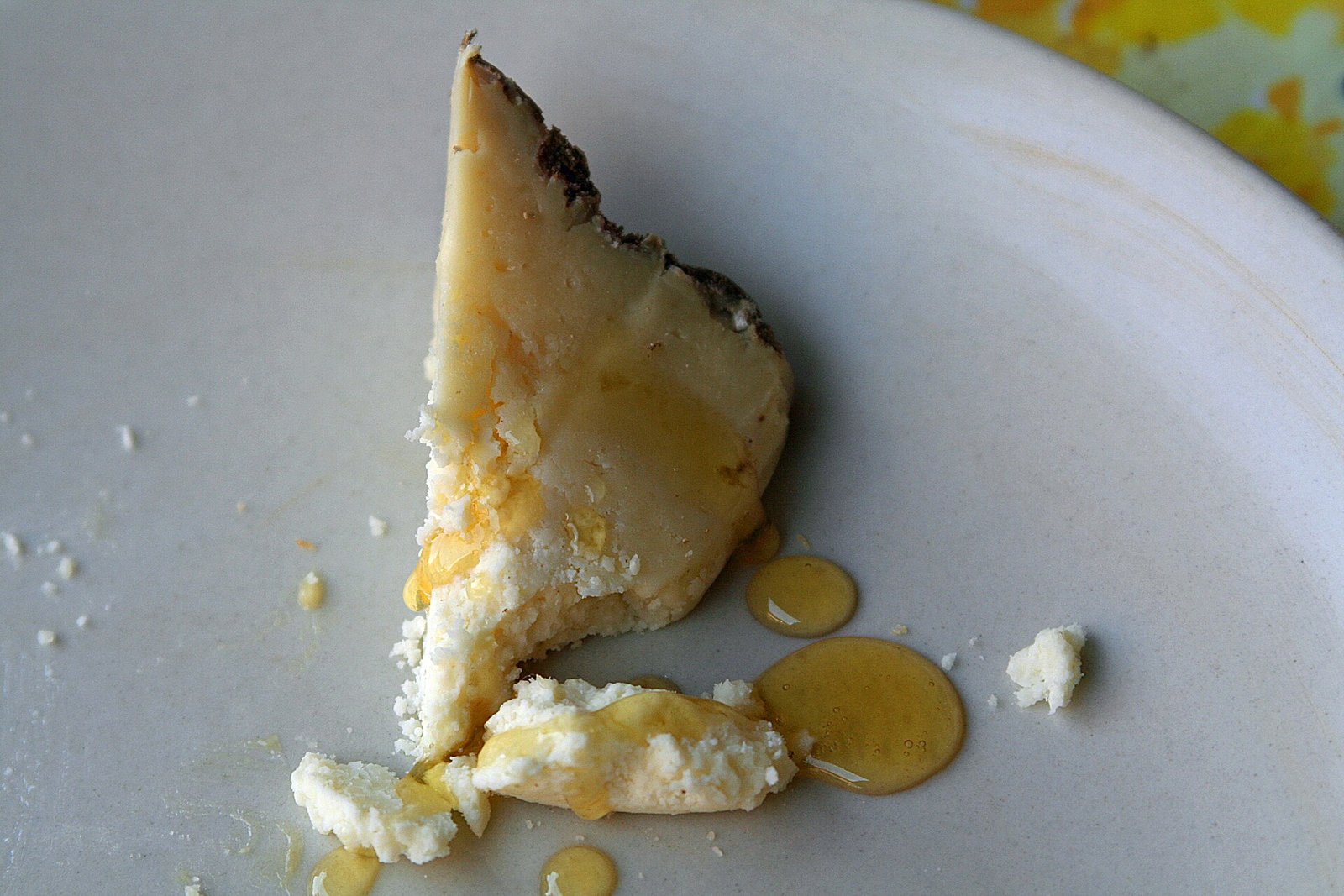 Castelmagno servito con miele
