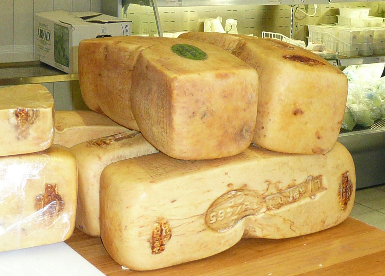 Forme a parallelepipedo di Ragusano DOP